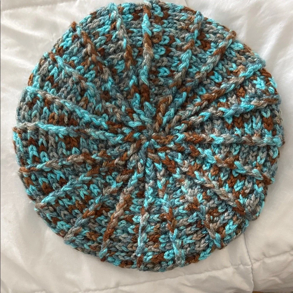 Stylish Multicolor Knit Beret - Picture 3 of 3